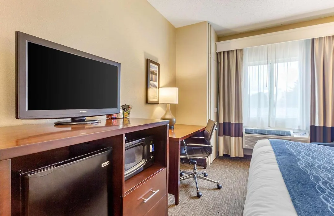 Comfort Inn Rockford Near Casino District-1