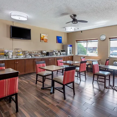 Comfort Inn Rockford Near Casino District-3